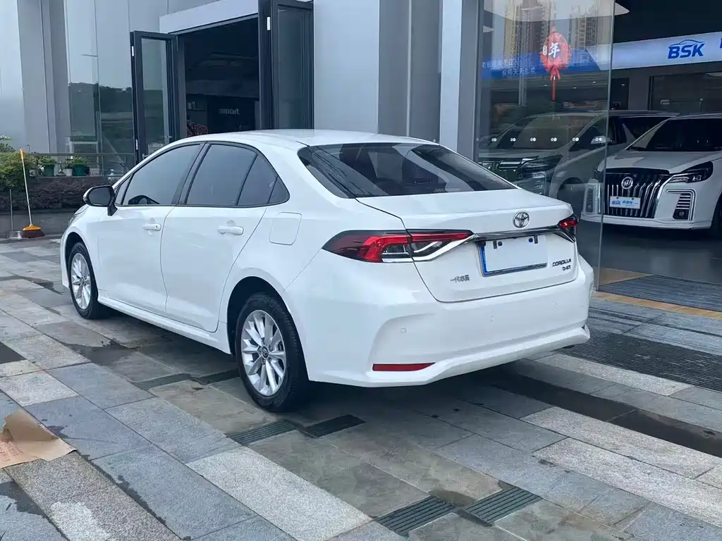 Toyota Corolla — миниатюра 11