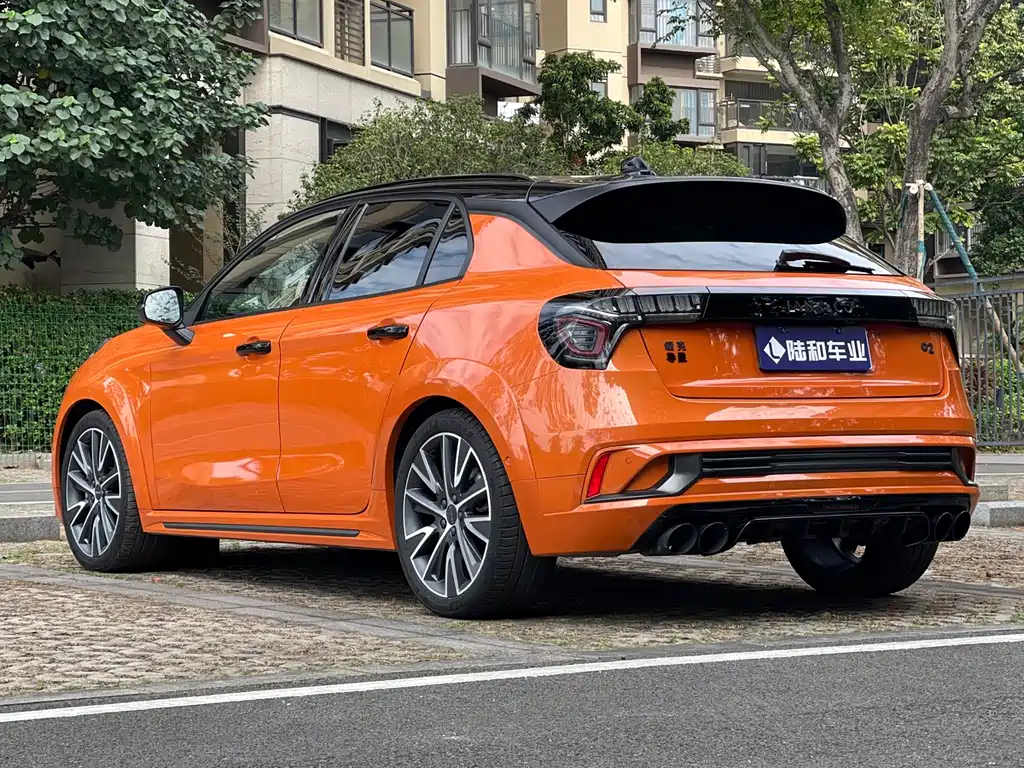 LYNK & CO. 02 HATCHBACK