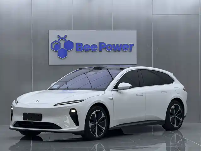 NIO NIO ET5T 2025