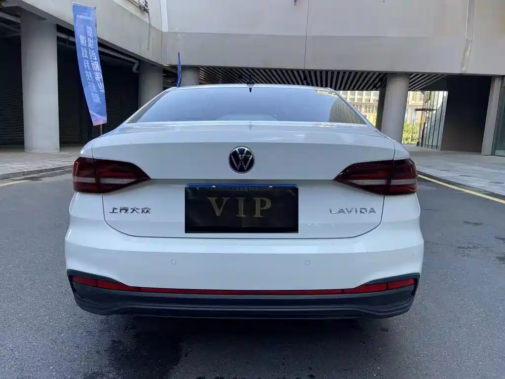 Volkswagen Lavida — миниатюра 5