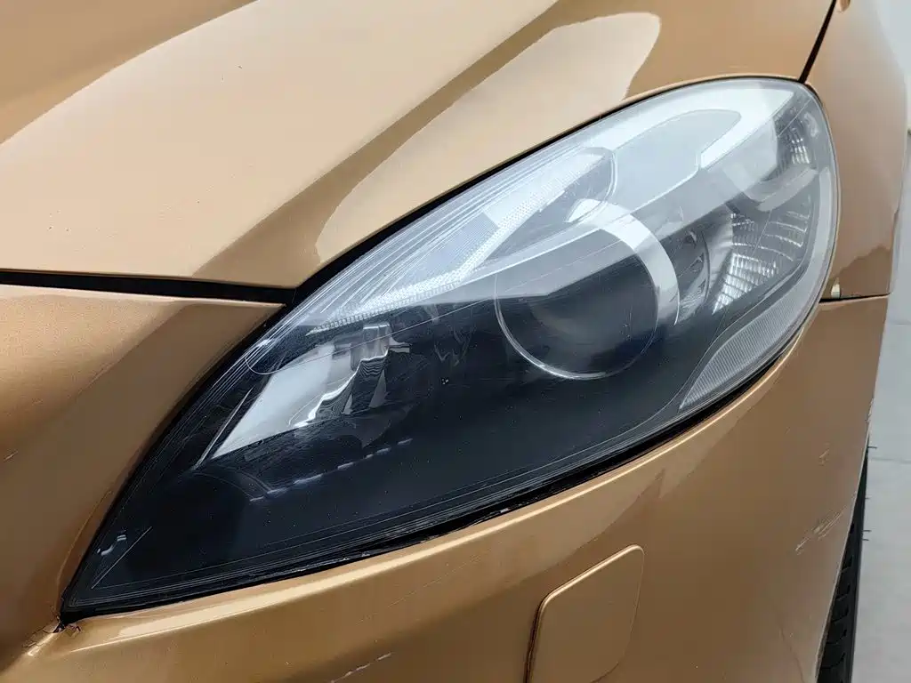 Volvo V40 — миниатюра 7