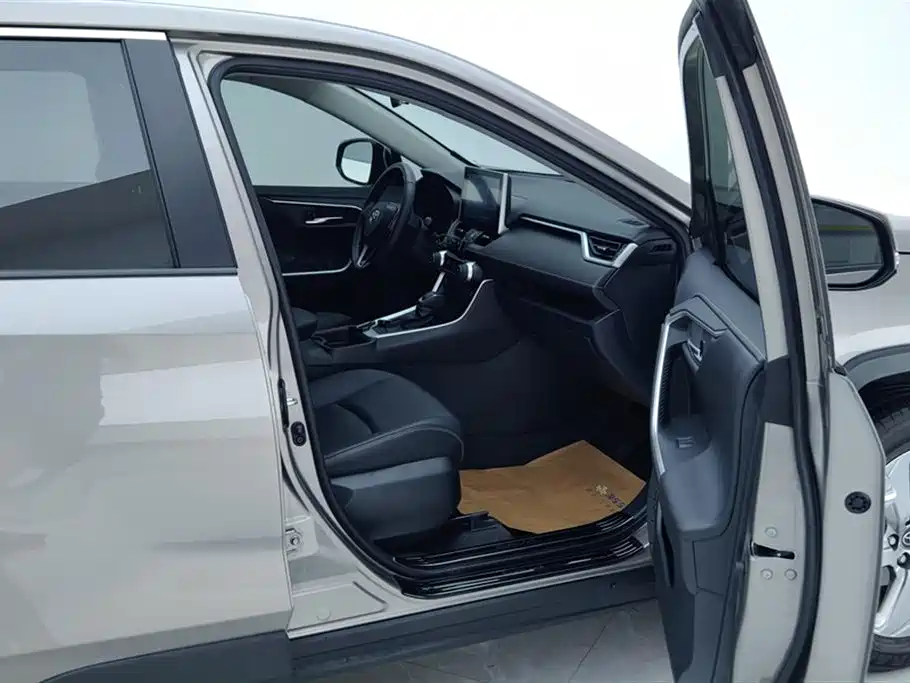 Toyota RAV4 2022 2.0L CVT Plus