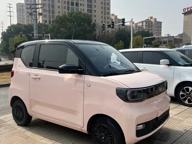 WULING AUTOMOBILE HONGGUANG MINIEV 2023