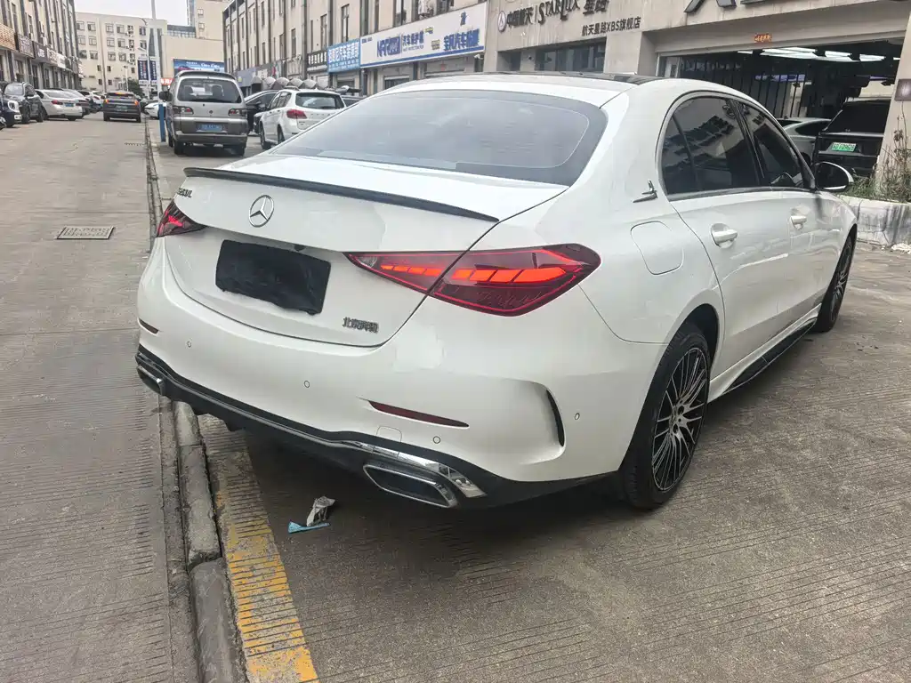 Mercedes-Benz C-Class — миниатюра 7