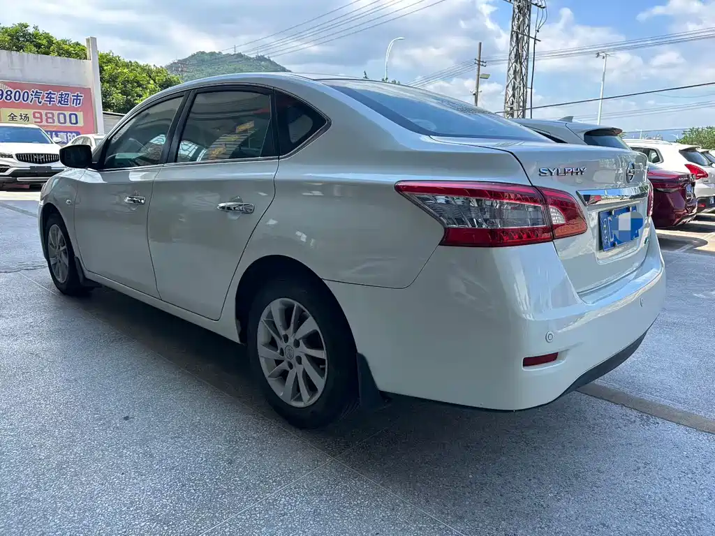 Nissan Sylphy — миниатюра 6