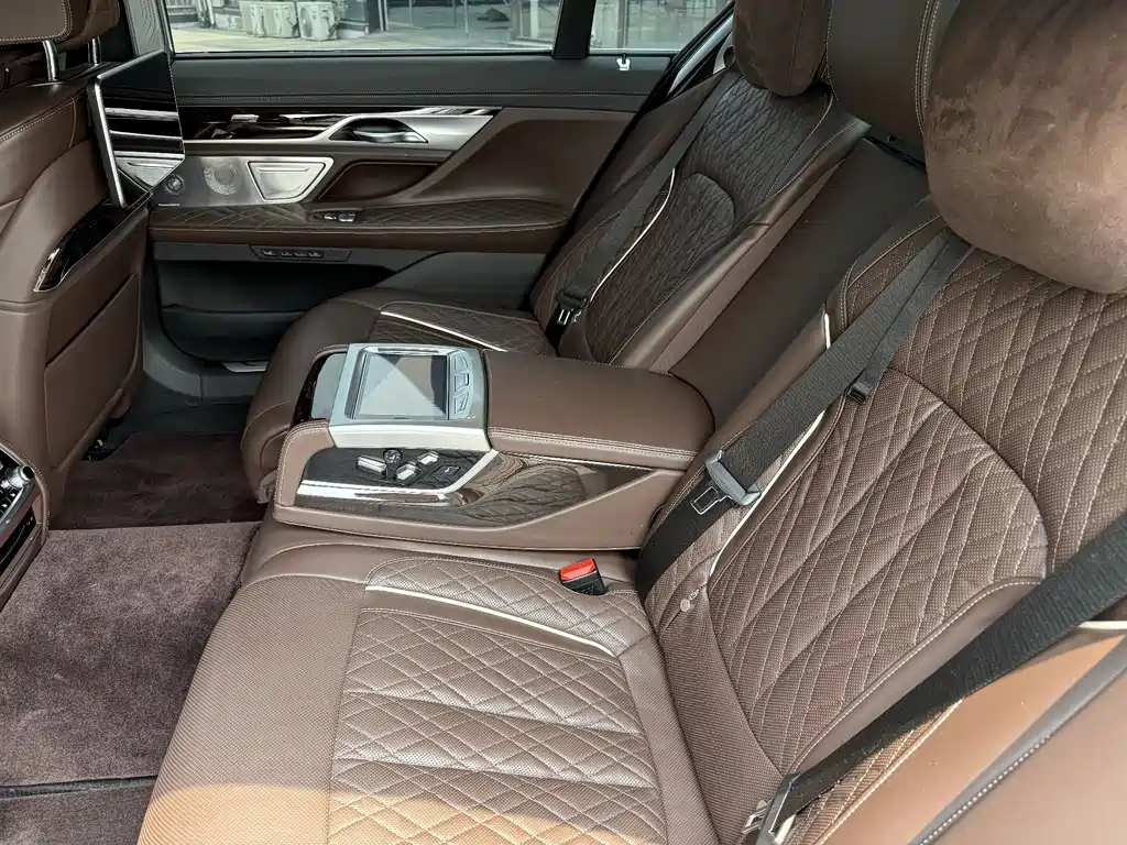BMW 7 Series 7 2022 740Li xDrive Executive M Sport