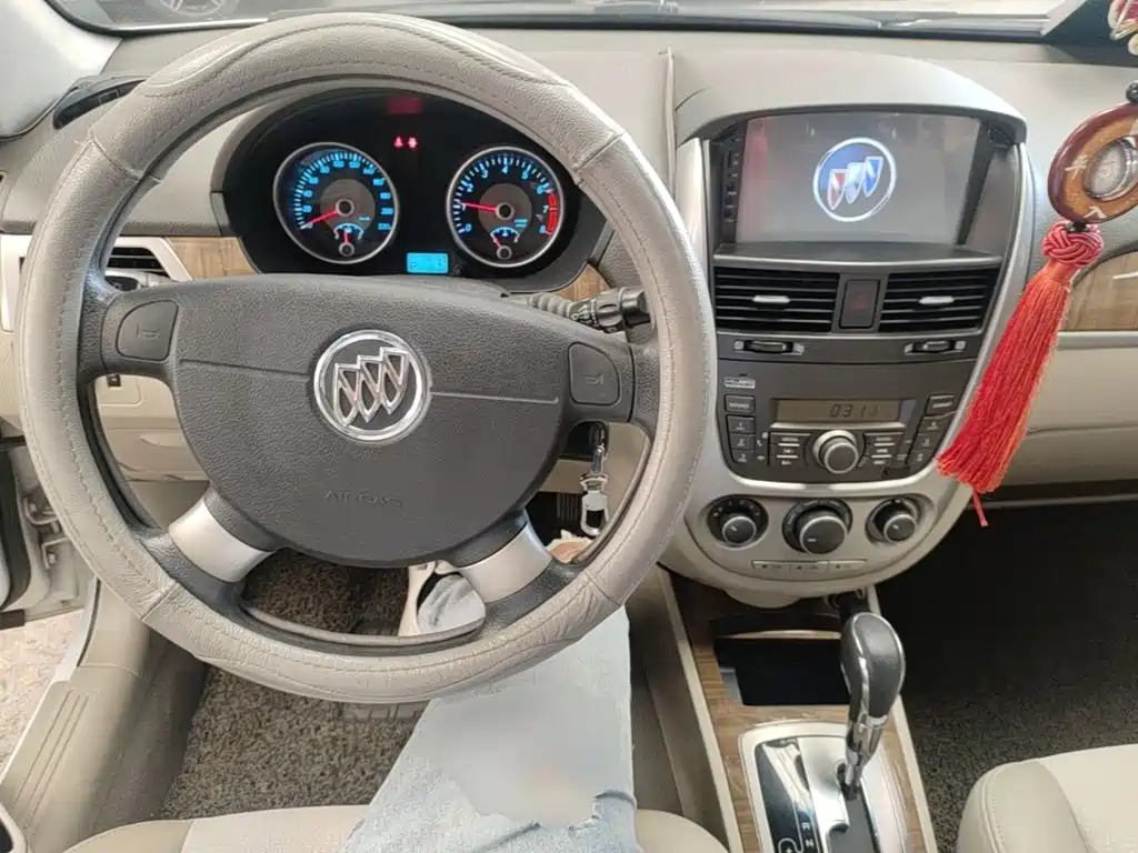 Buick Excelle — миниатюра 10