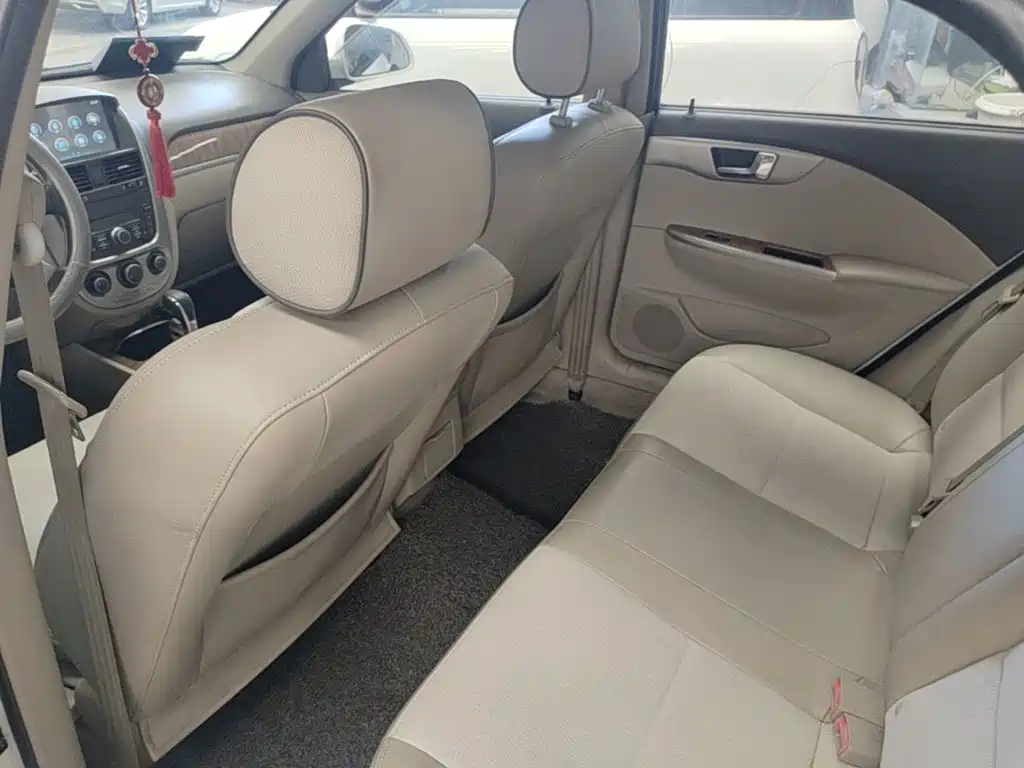 Buick Excelle — миниатюра 15