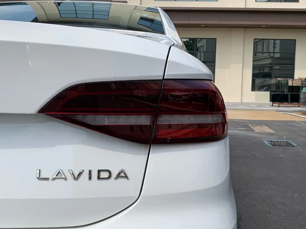 Volkswagen Lavida — миниатюра 11