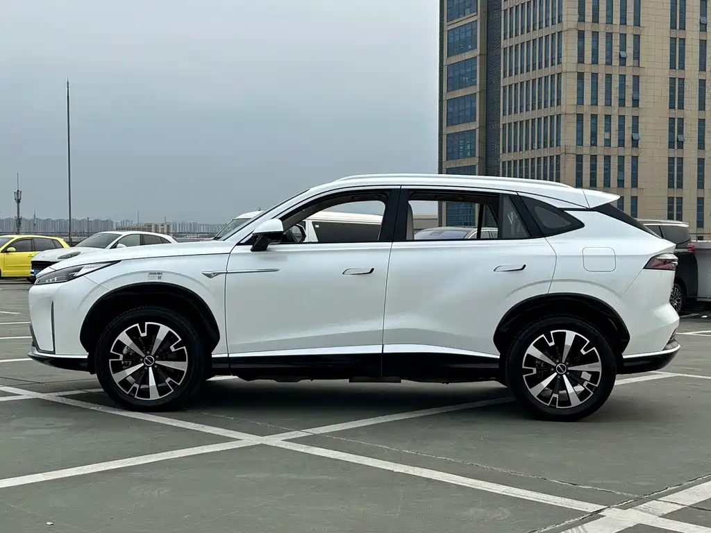 Roewe D5X DMH — миниатюра 4