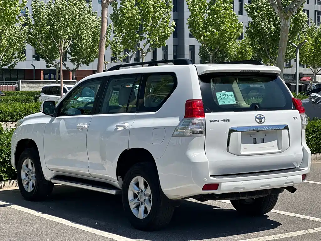 Toyota Land Cruiser Prado 2010 4.0L AT TX-L NAVI