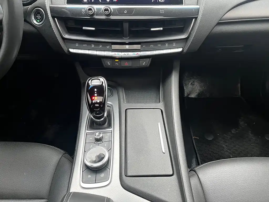 Cadillac CT5 — миниатюра 14