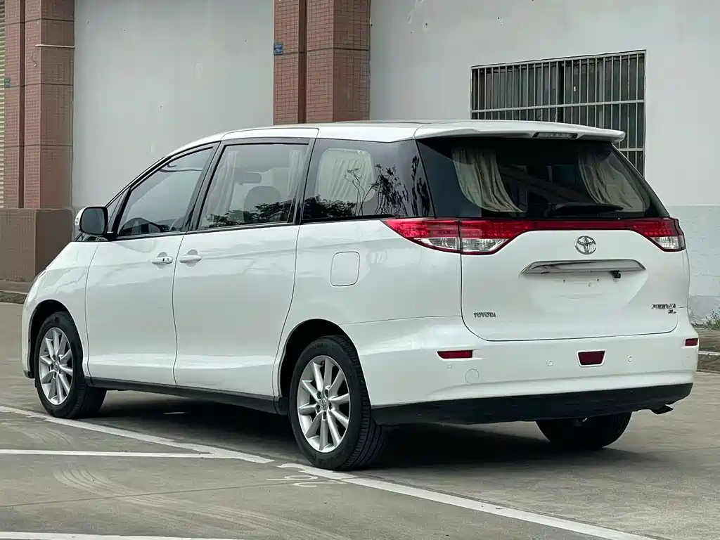 TOYOTA PREVIA