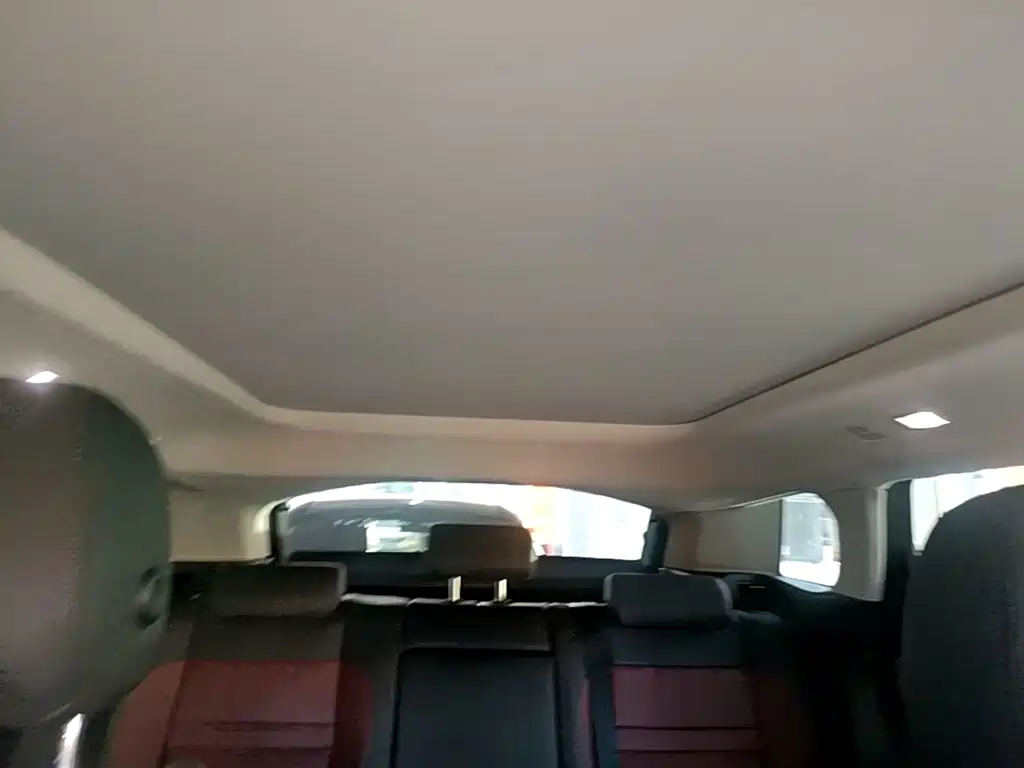 Land Rover Evoque PHEV — миниатюра 18