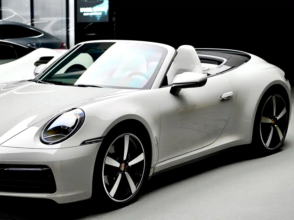 Porsche 911 2023 Carrera Cabriolet 3.0T