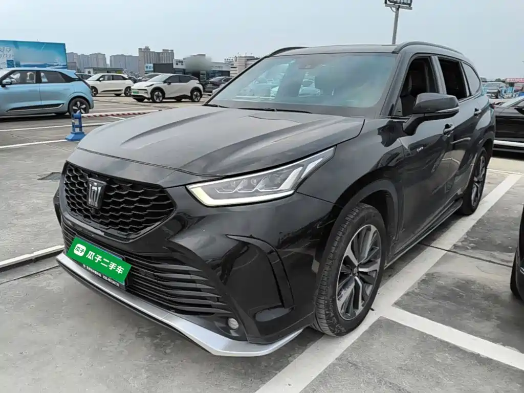 Toyota Crown Kluger — миниатюра 2