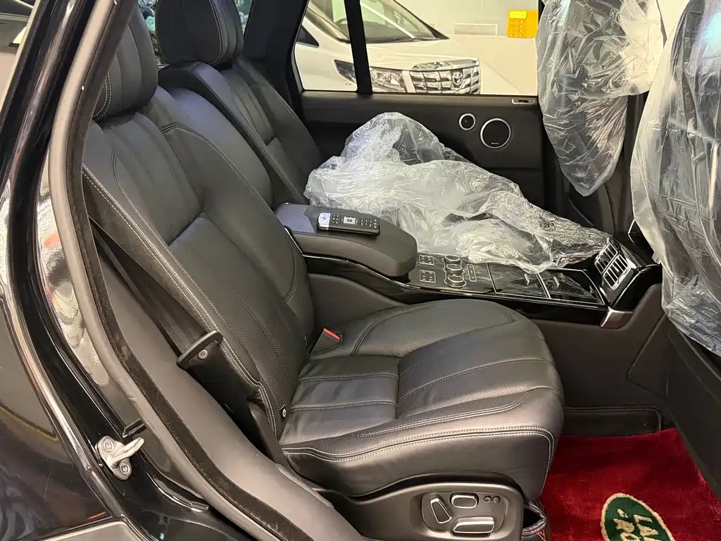 Land Rover Range Rover — миниатюра 14