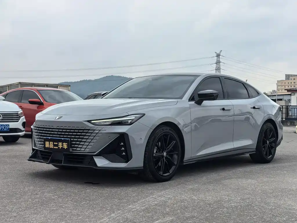 Changan UNI-V 2022 1.5T