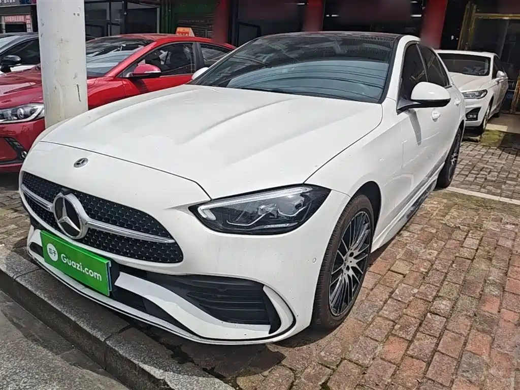 Mercedes-Benz C-Class 2025
