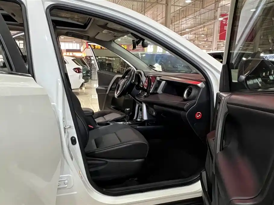 TOYOTA RAV4 RONGFANG