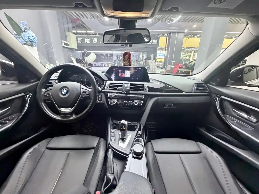 BMW 3 Series — миниатюра 10