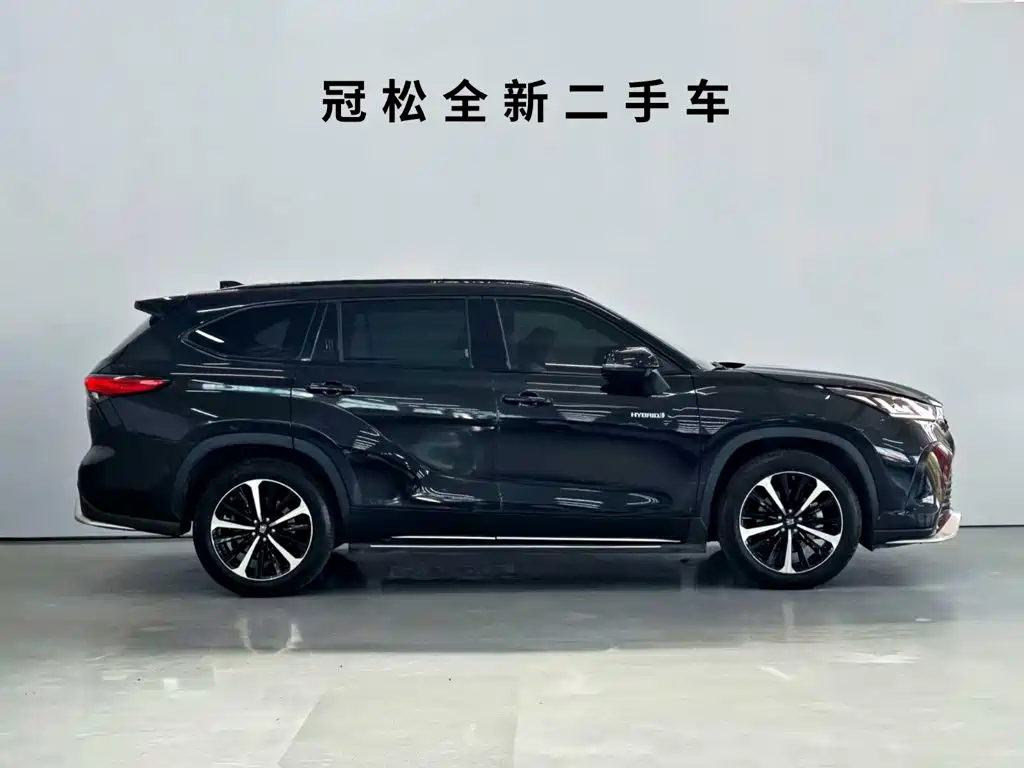Toyota Crown Kluger — миниатюра 3