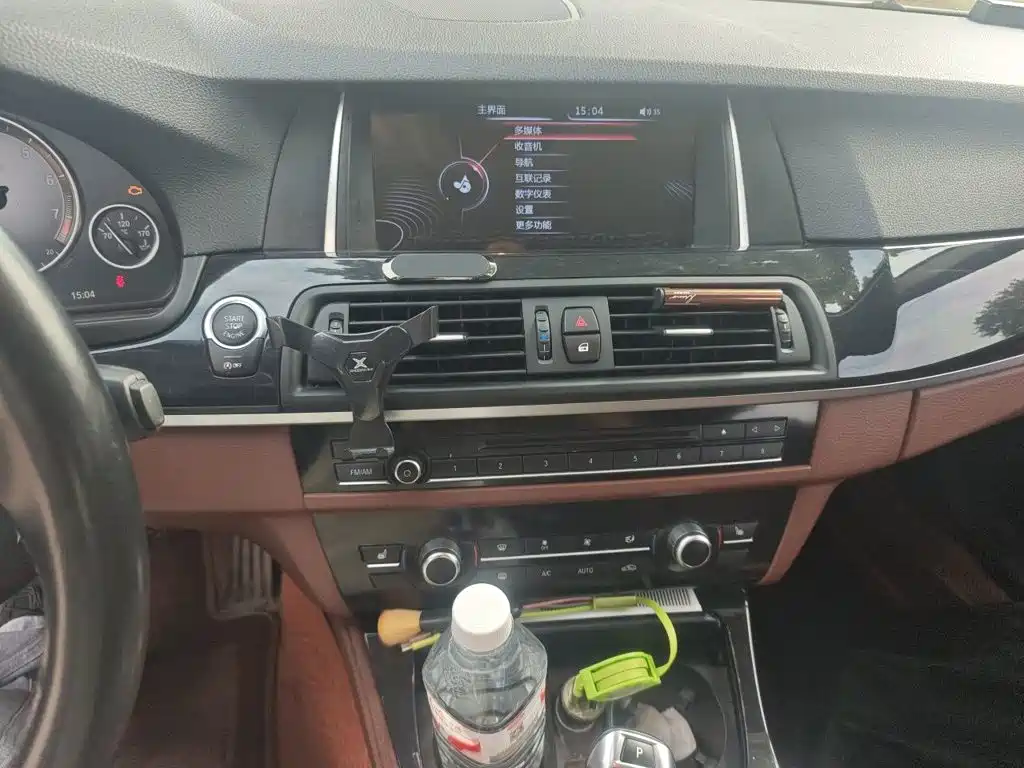 BMW 5 Series — миниатюра 15