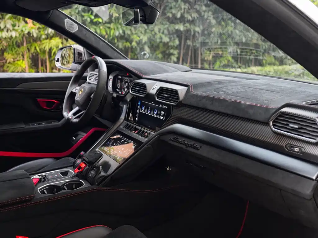 Lamborghini Urus — миниатюра 27