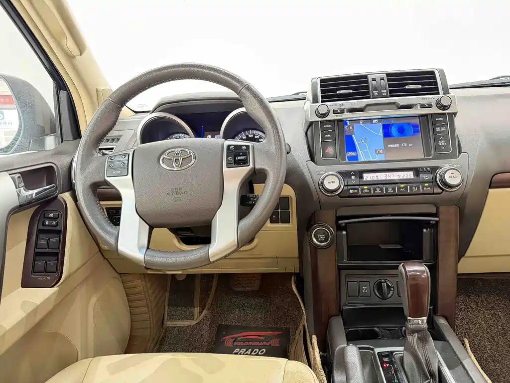 TOYOTA PRADO