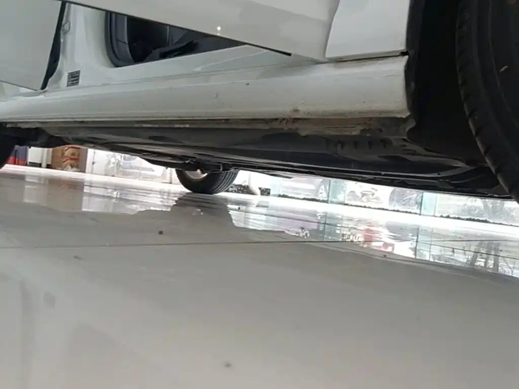 Volkswagen Golf — миниатюра 21