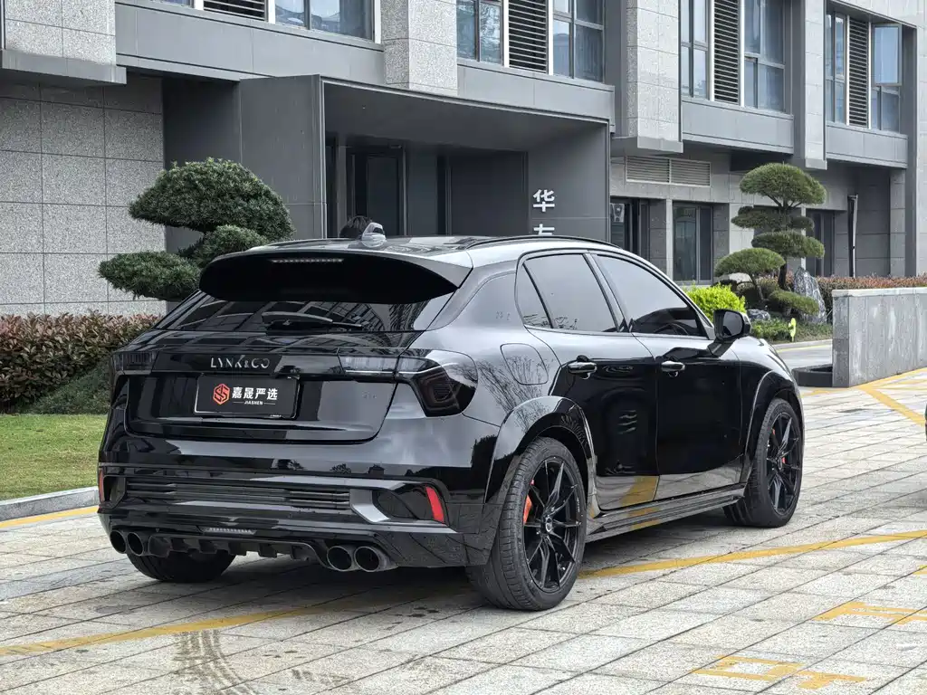 Lynk & Co 02 Hatchback — фотографии объявления, Фото 24