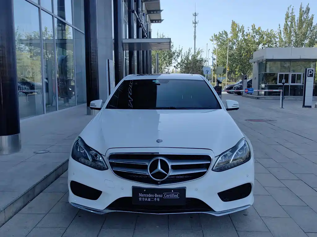 Mercedes-Benz E-Class — миниатюра 2