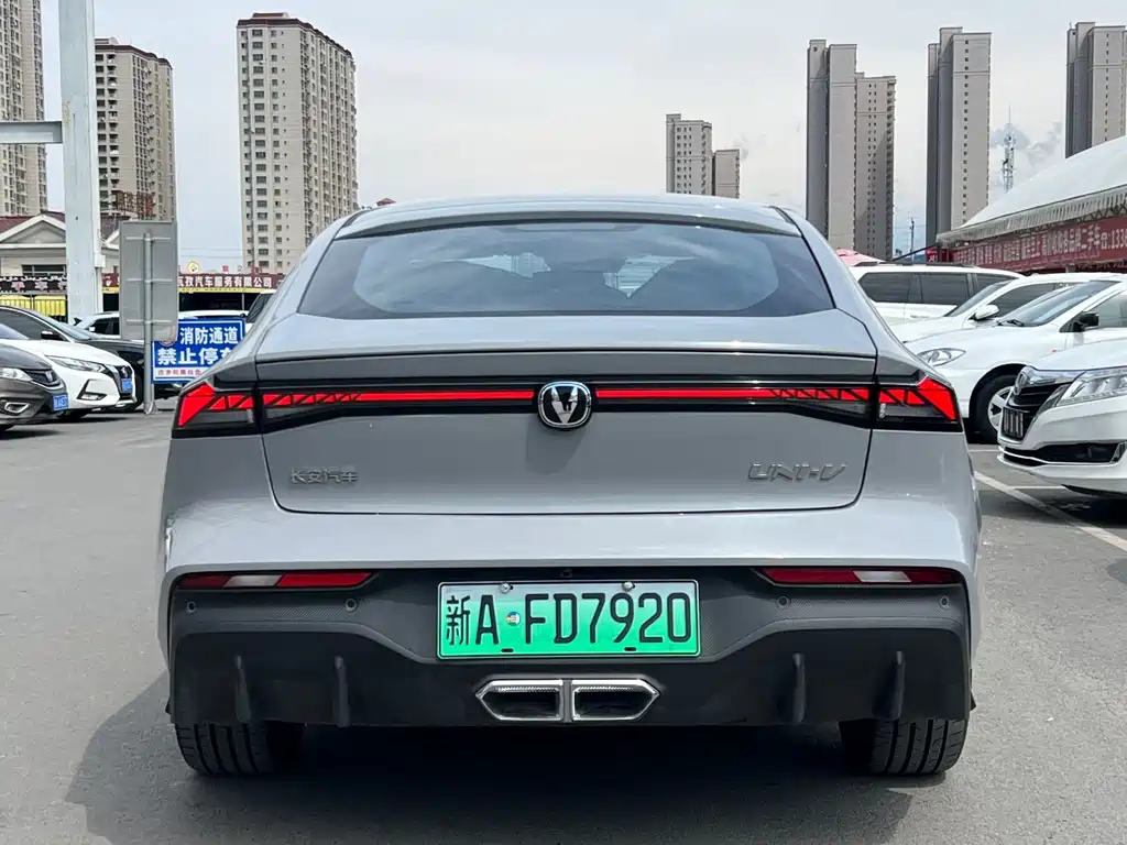 Changan UNI-V iDD 2024 iDD 136km