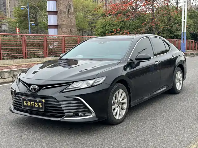 TOYOTA CAMRY