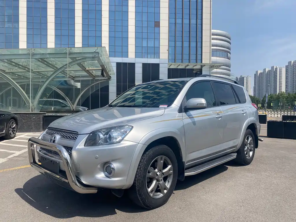Toyota RAV4 2013