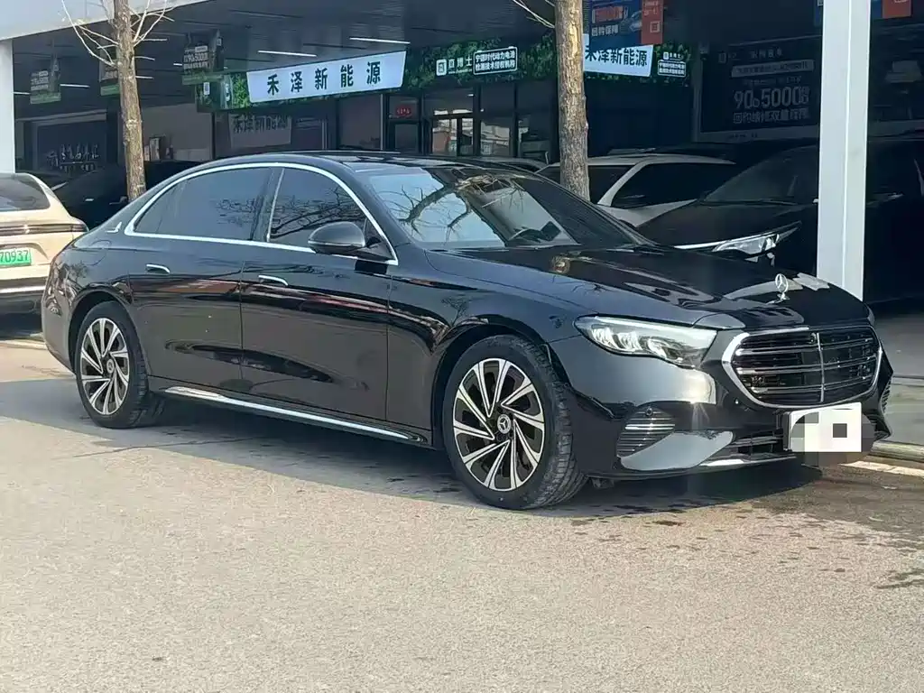 MERCEDES-BENZ E CLASS