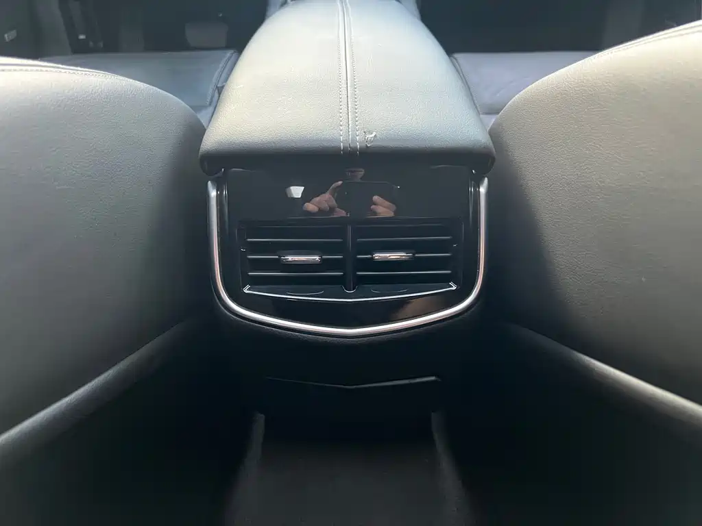 Cadillac XTS — миниатюра 23