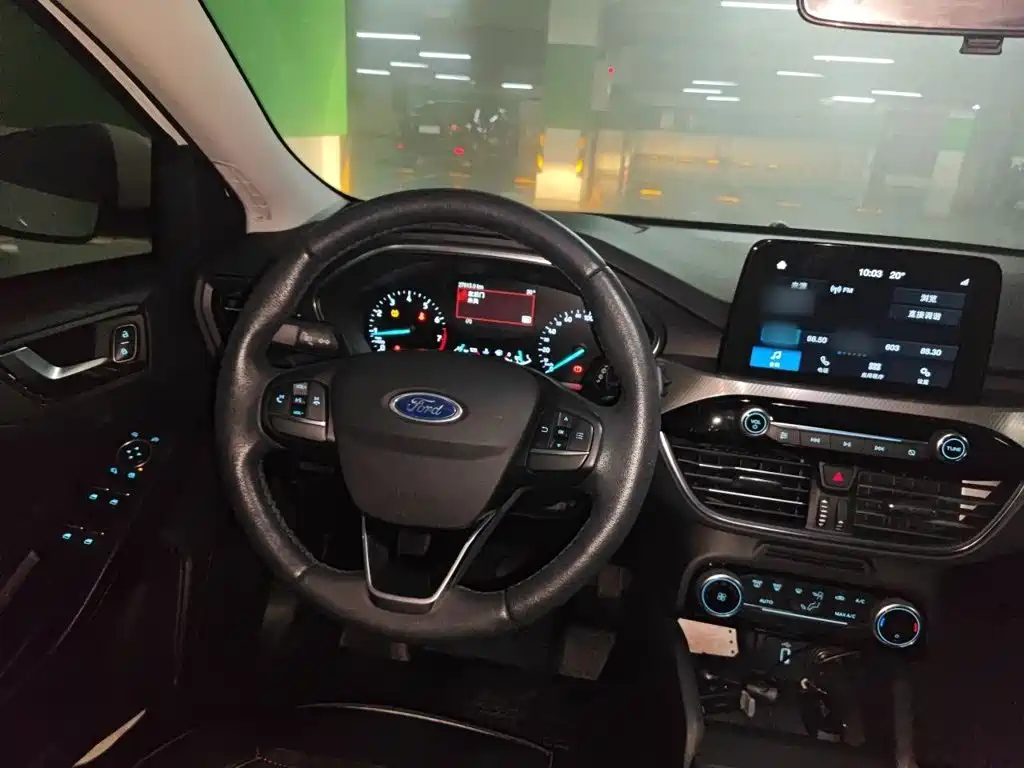 Ford Focus 2020 EcoBoost 180 AT