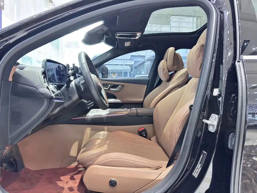 Mercedes-Benz E-Class — миниатюра 5