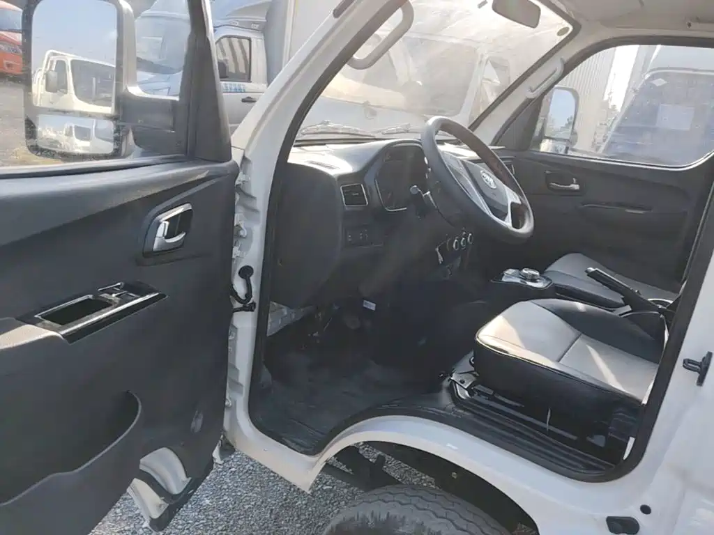 Foton Xiangling M New Energy — миниатюра 16