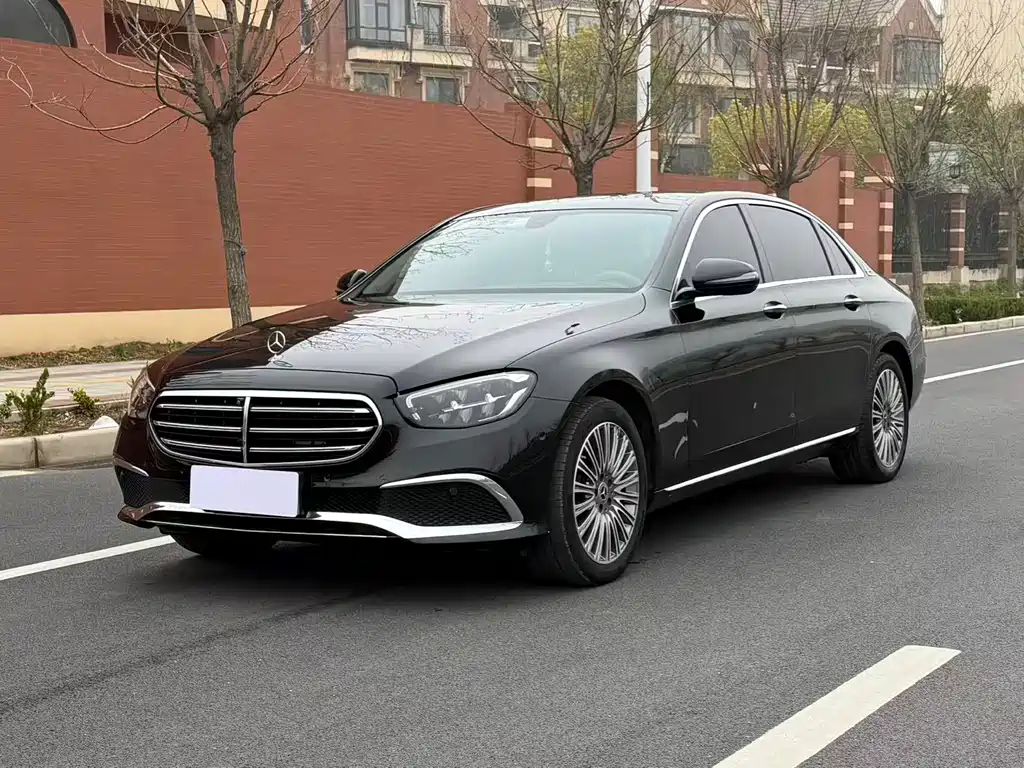 Mercedes-Benz E-Class 2023