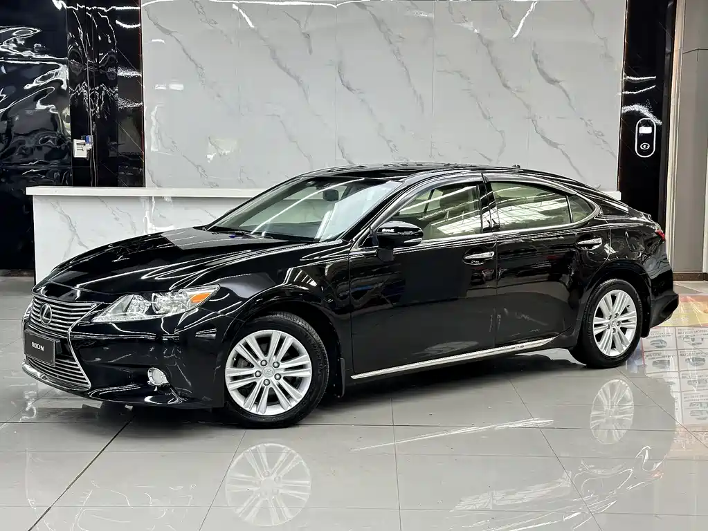 Lexus ES 2013