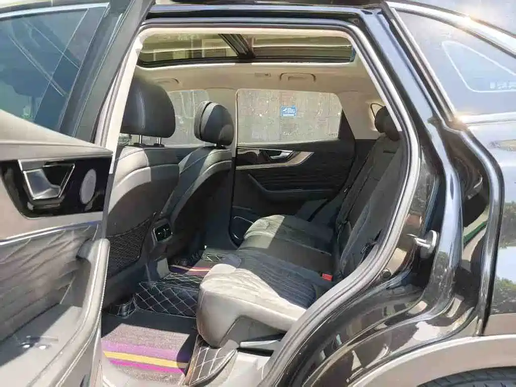 Hongqi Hongqi HS5 — миниатюра 9