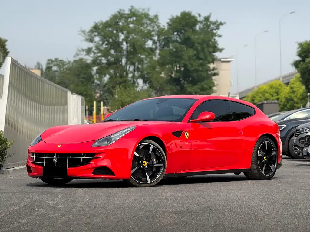 Ferrari FF 2014