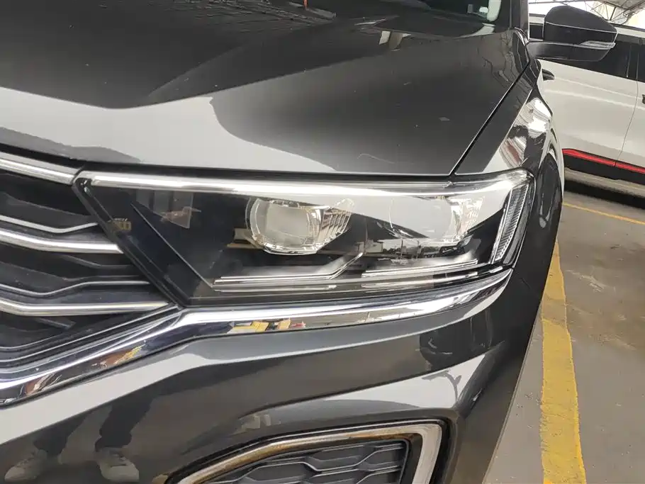 VOLKSWAGEN T ROC EXPLORING SONGS