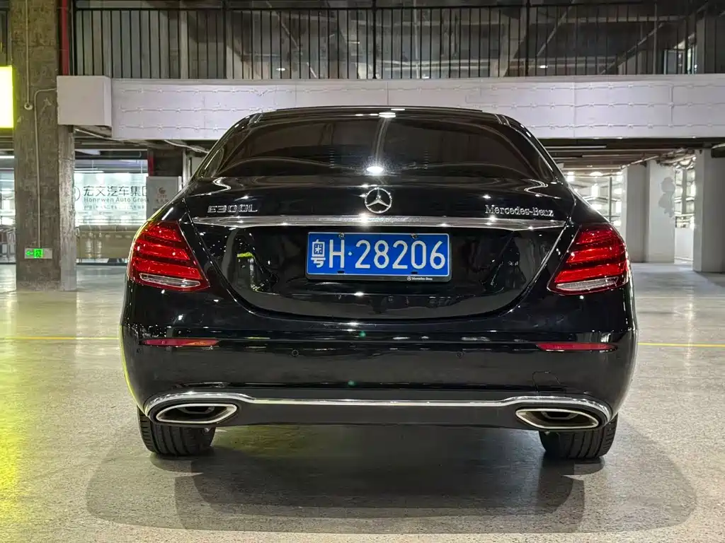 Mercedes-Benz E-Class — миниатюра 7