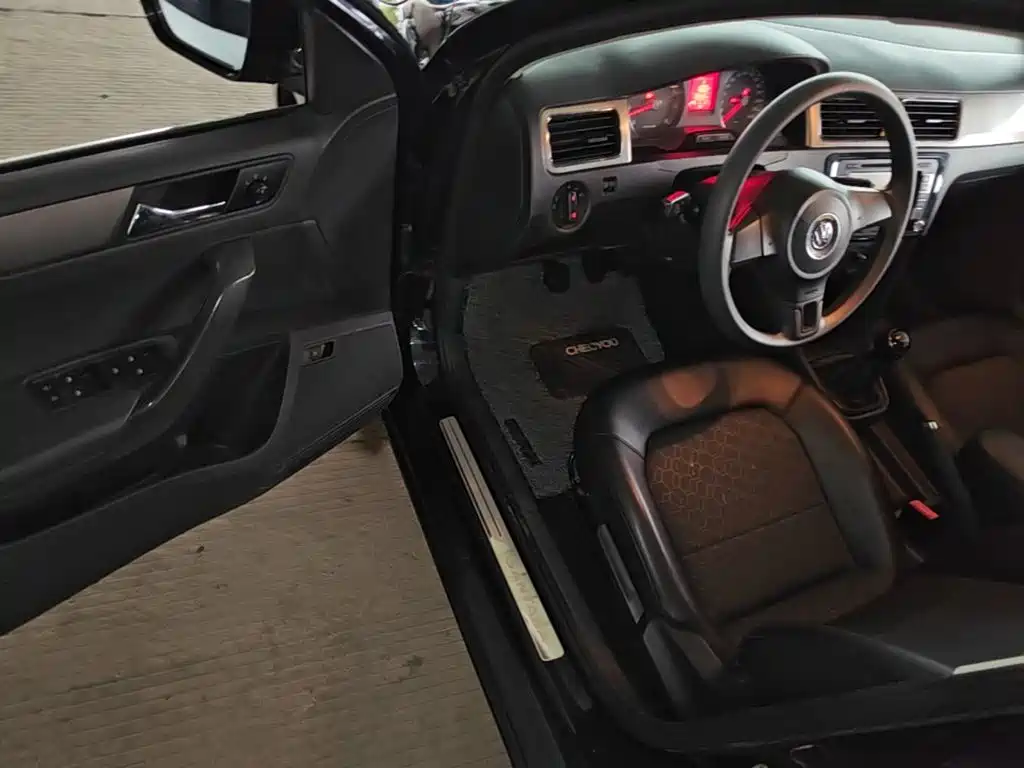 Volkswagen Santana — миниатюра 16