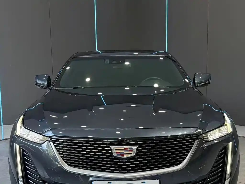 Cadillac CT5 — миниатюра 2