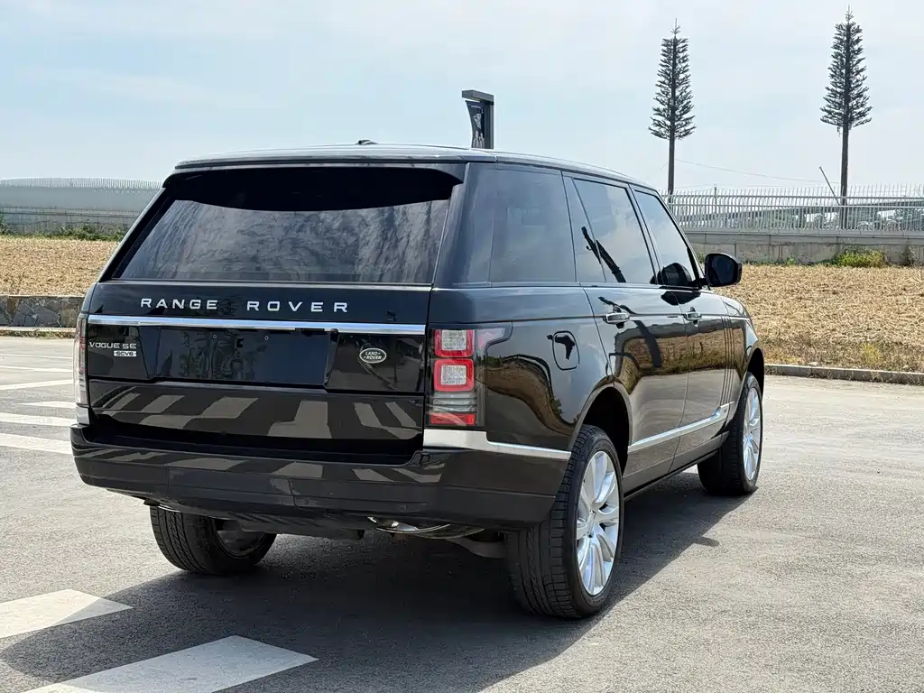 Land Rover Range Rover 2015 3.0 SC V6 Vogue SE Long Wheelbase