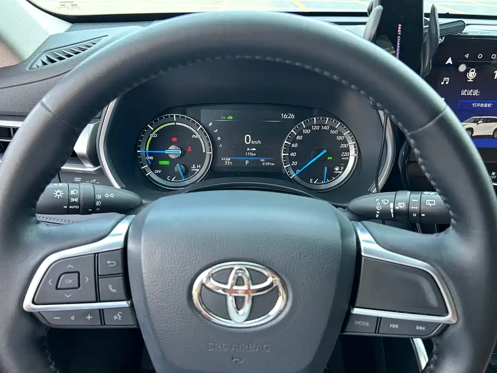 Toyota Highlander — миниатюра 8